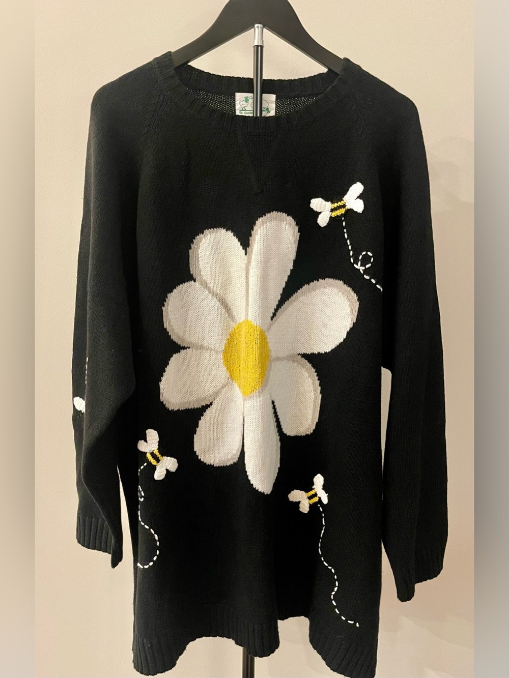 Vintage Quaker Factory Black Crewneck Sweater White Daisy & Yellow Bees RARE!